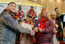 पोखराका कलाकार भुवन गुरुङ काठमाण्डौमा सम्मानित